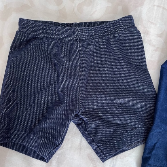 🌻3/25$ Lot of 3 pairs of baby girl shorts - 12 months Carters - Picture 6 of 7